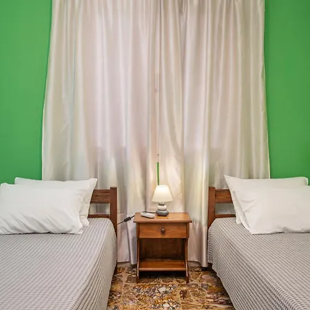 Angelina's Sea View بيت للعطل